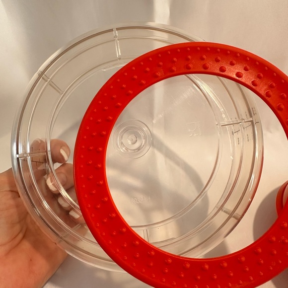 EUC Tupperware Red Quick Chef Food Processor Chopper Salad Spinner Whisk 4 cup - Picture 8 of 12